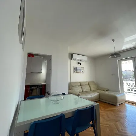 Apartment Duplex Luna *